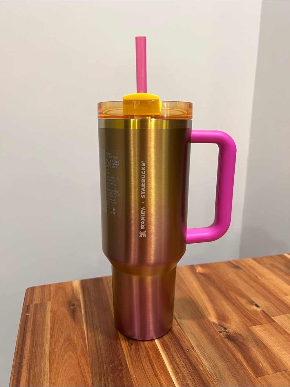 Brand New Stanley Starbucks Limited Edition the quencher 40oz tumbler bottle cup